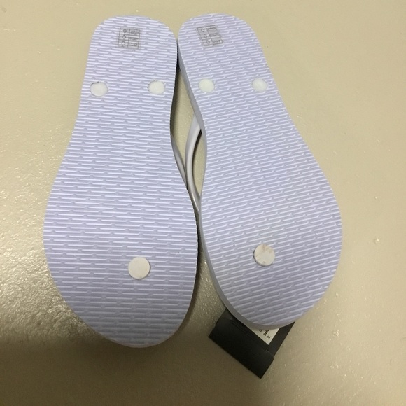 Armani Exchange Women’s Flip Flops Size 8 - Picture 3 of 5